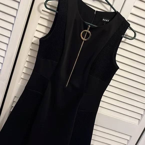 DKNY dress. NWOT. Size 6 - Picture 2 of 12
